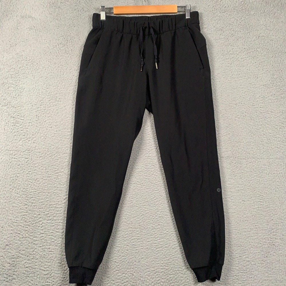 Lululemon On the Fly Jogger Woven Women's 6 Black Casual Athleisure Travel Pants